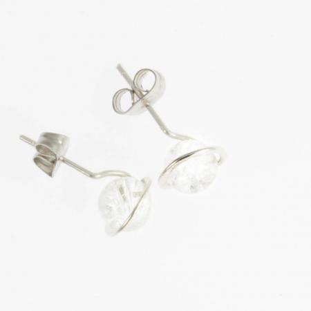 Kleine gehämmerte Edelstein-Ohrstecker aus  Bergkristall