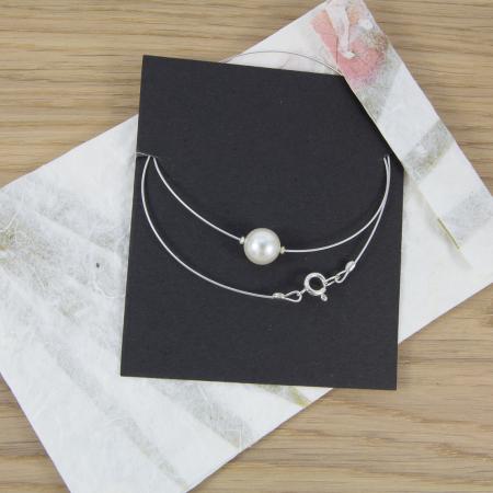 Klassisches Perlen-Collier mit weißer Muschelkern-Perle