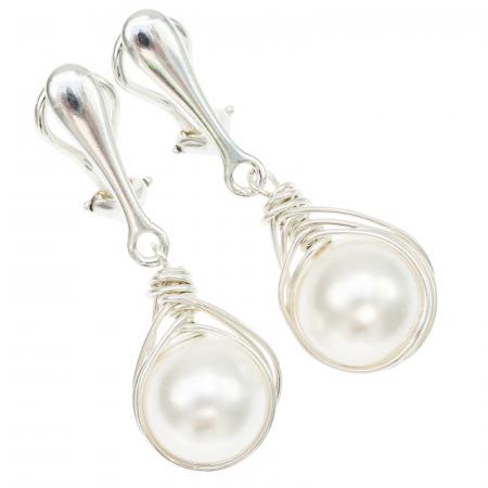 Festliche Perlen-Ohrclips mit weißen Muschelkern-Perlen