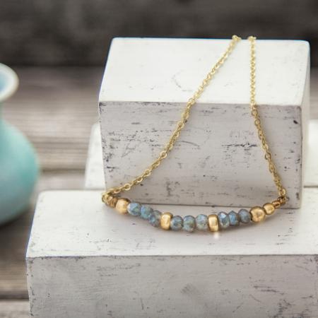 Vergoldetes Armband mit silber-bedampftem Labradorit