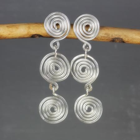 Lange Silber-Ohrringe mit handgebogenen Spiralen aus 925 Sterling Silber