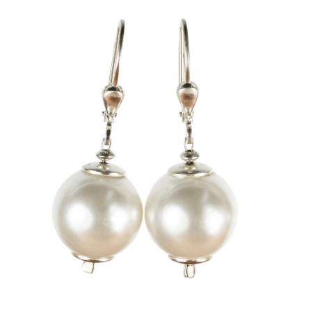 Klassische Perlen-Ohrringe mit großer Muschelkern-Perle