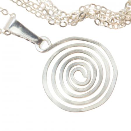 Silber-Kette mit handgebogener und gehämmerter Silber-Spirale