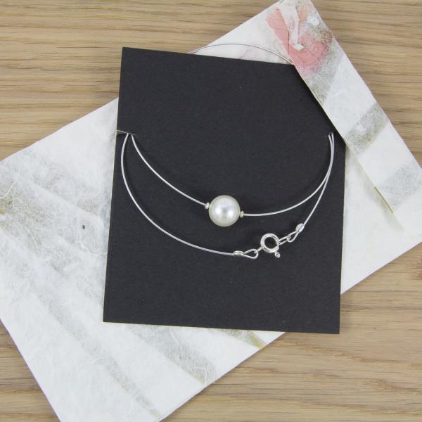 Klassisches Perlen-Collier mit weißer Muschelkern-Perle