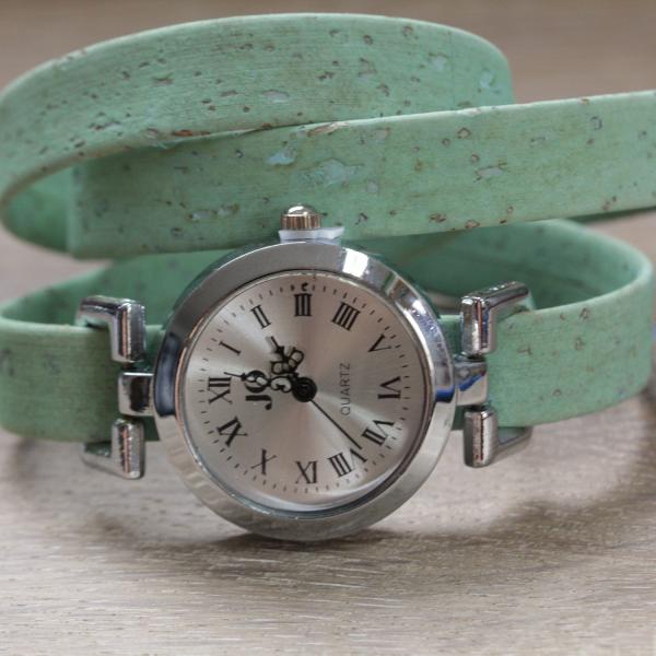 Damen-Uhr mit  hellgrünem Kork und Magnetverschluß